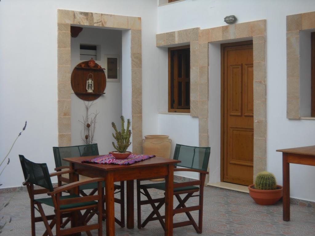 Lindos Center Studios Camera foto
